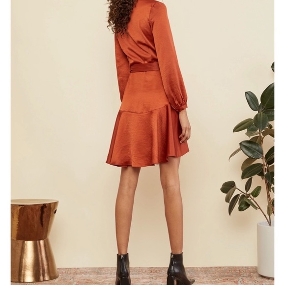 Lucy Paris Adonia Beautiful Satin Wrap Dress in Rust Orange size Small - Picture 3 of 11